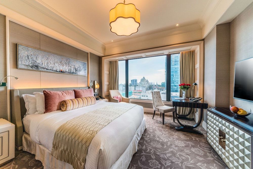 undefined Caravelle Saigon 3