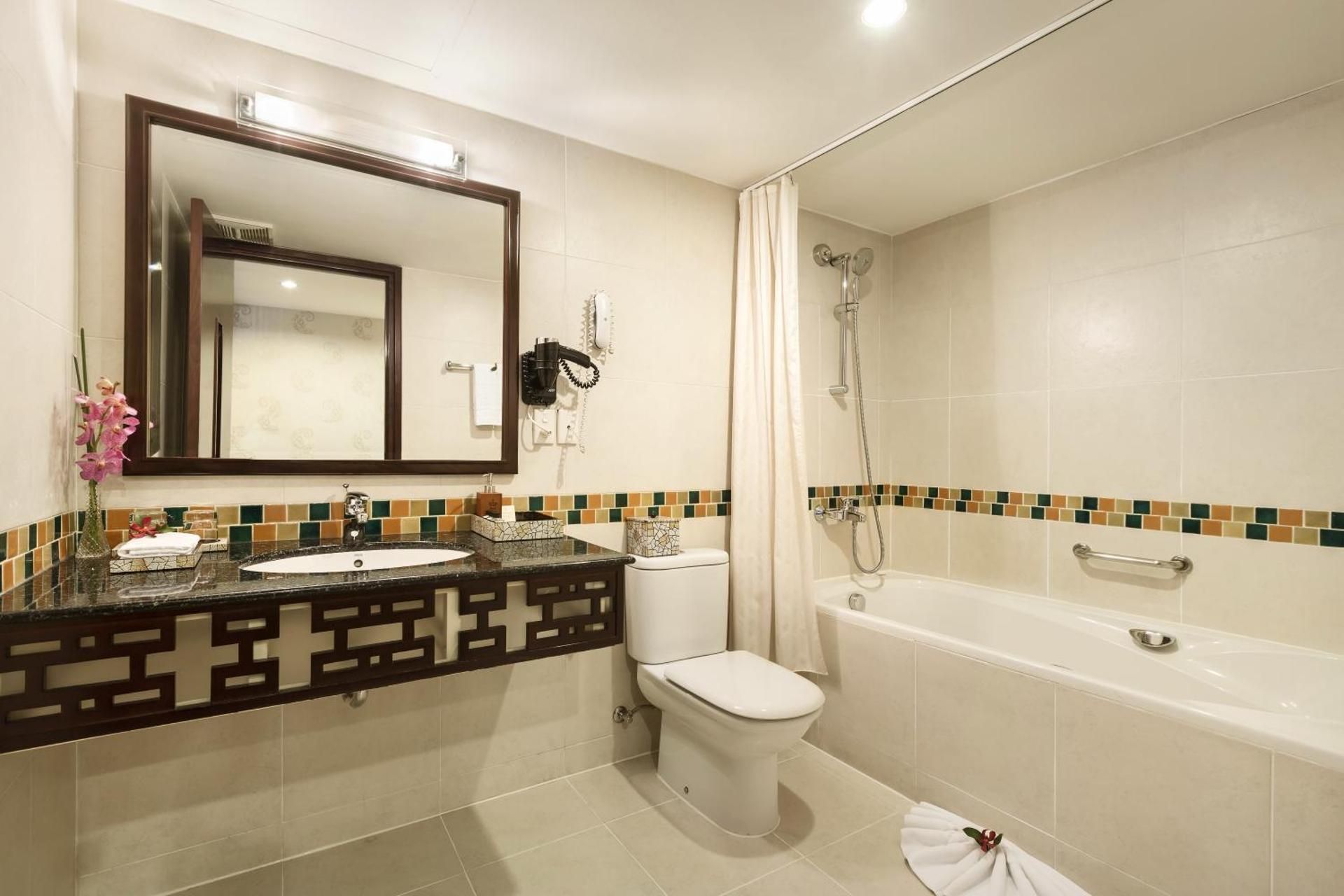 undefined Rex Hotel Saigon 9