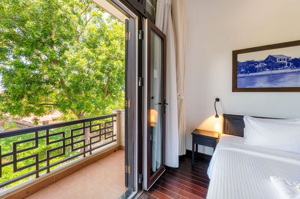Hoi An Historic Hotel Superior Room 9