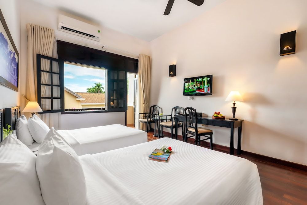 Hoi An Historic Hotel Superior Room 6