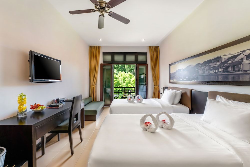 Hoi An Historic Hotel Superior Room 4