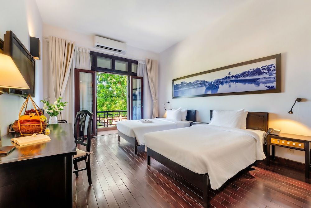 Hoi An Historic Hotel Superior Room 7