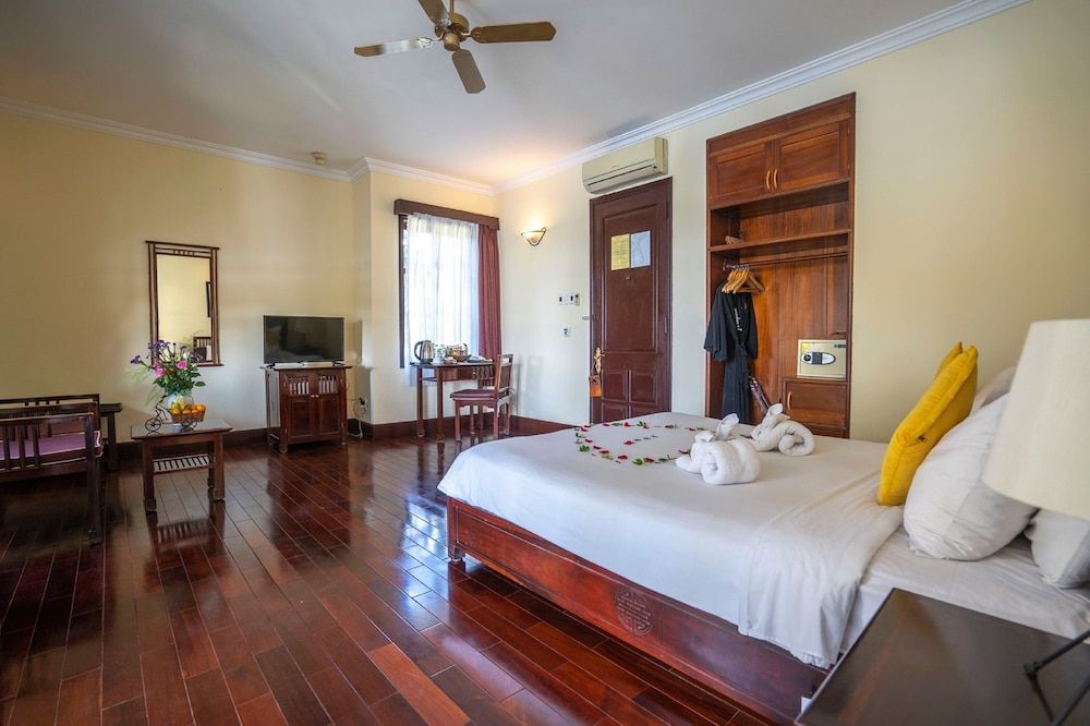 undefined Hoi An Riverside Resort & Spa 7