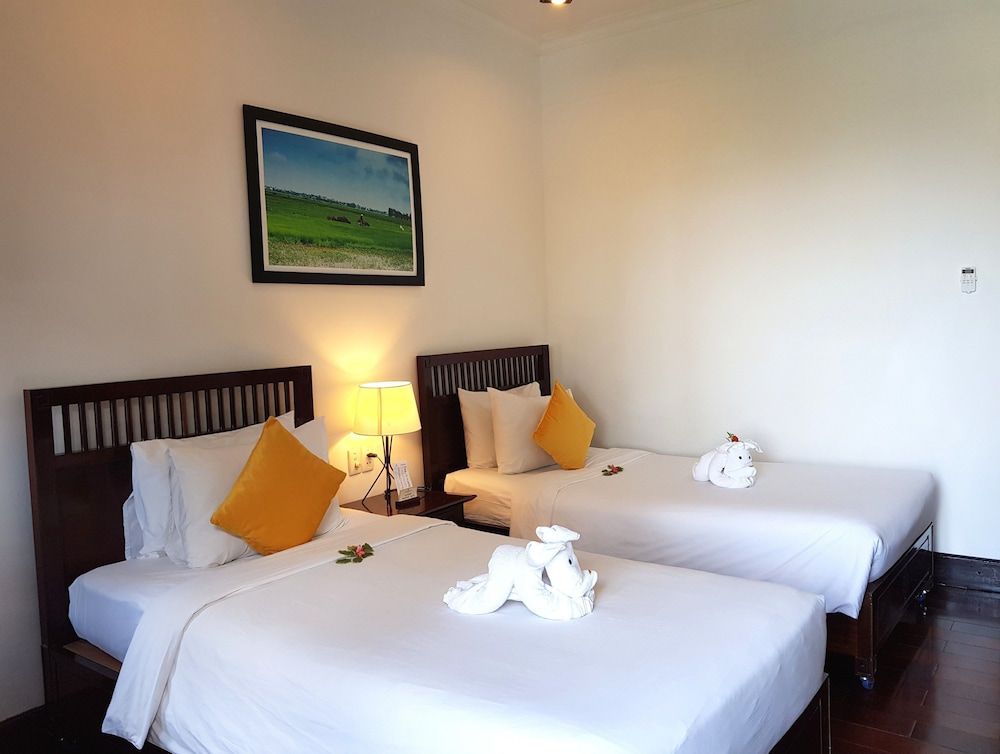 Hoi An Riverside Resort & Spa Superior Room 2