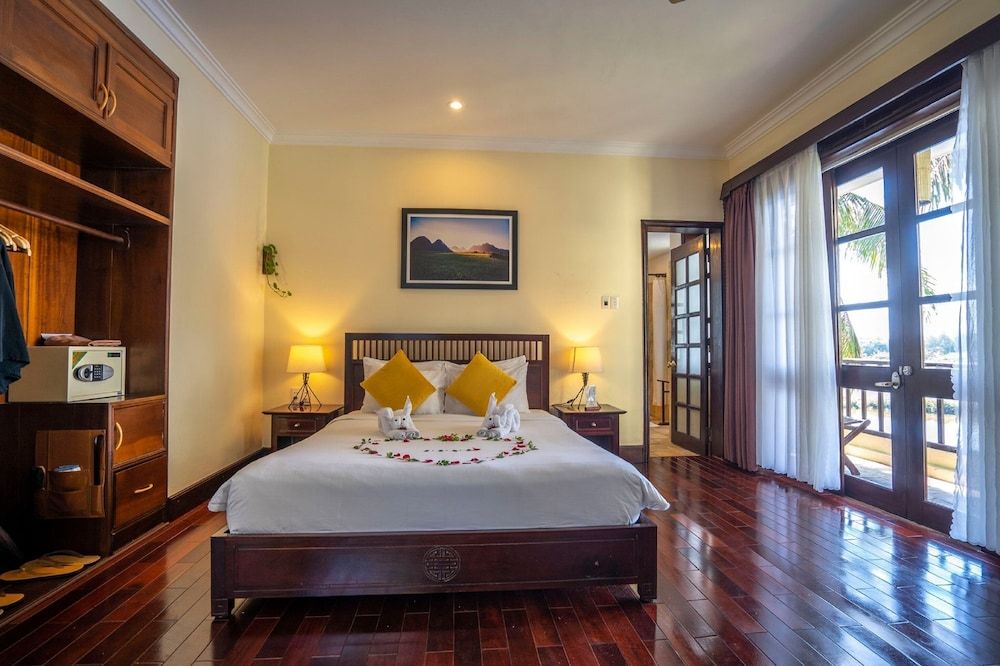 undefined Hoi An Riverside Resort & Spa 9