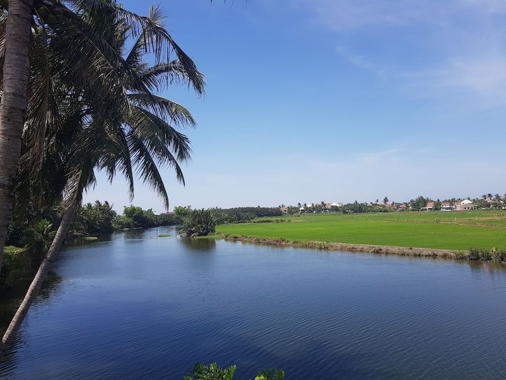 Hoi An Riverside Resort & Spa Suite, River View 7