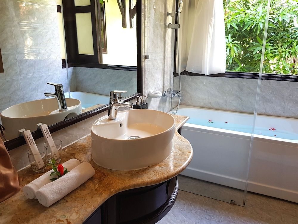 Hoi An Riverside Resort & Spa Superior Room 7