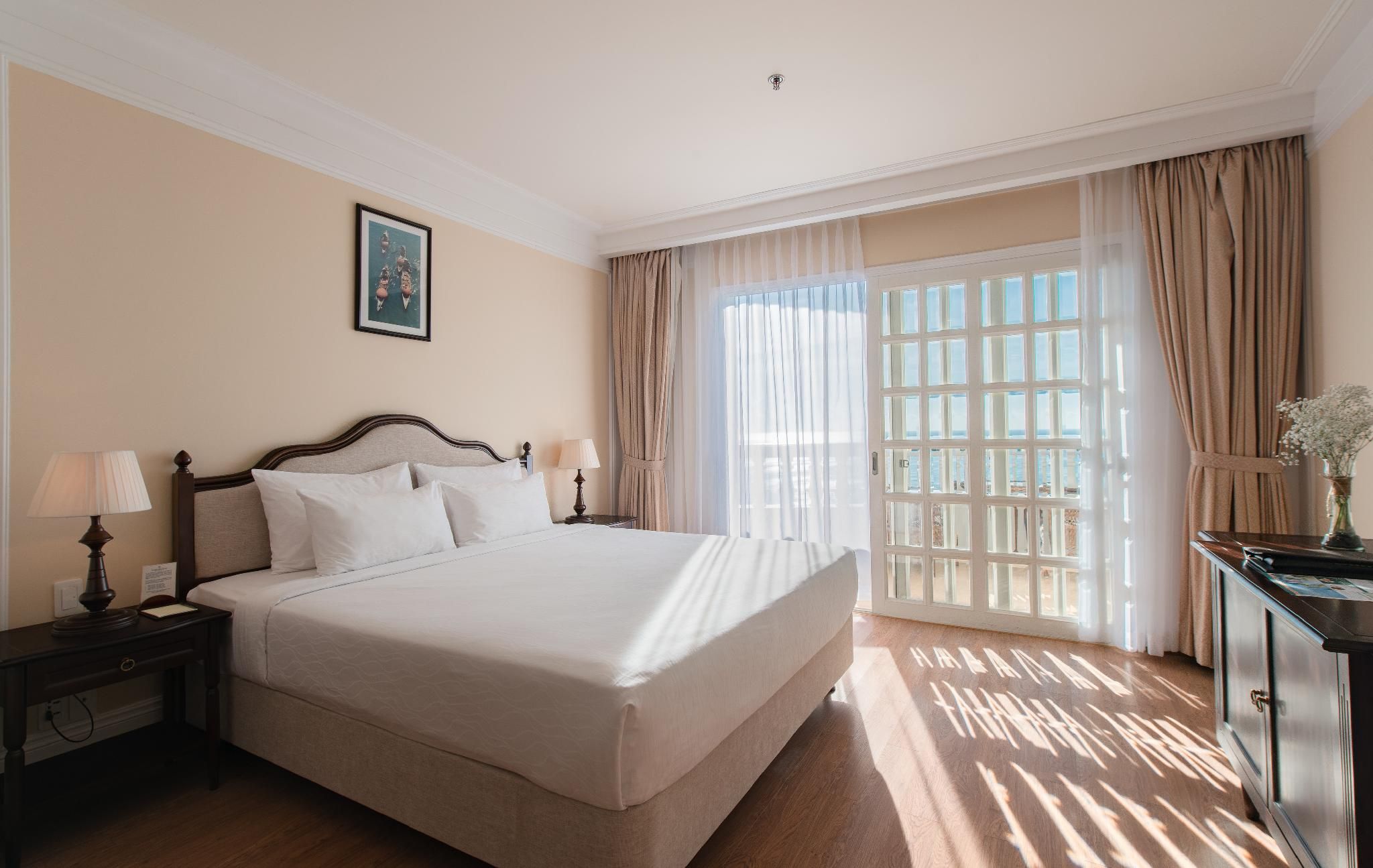 Deluxe Ocean View King