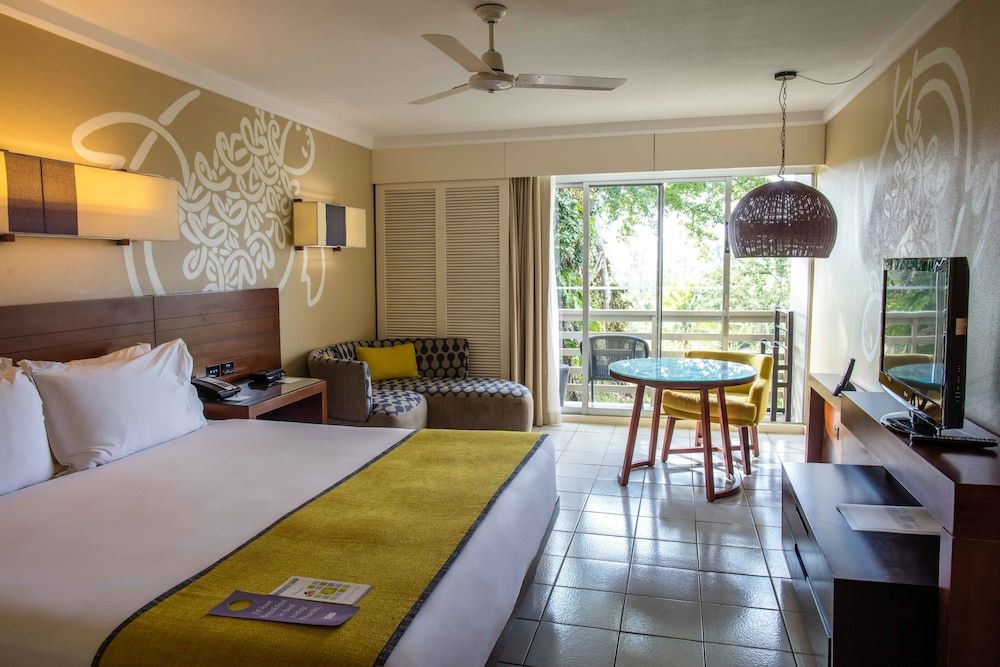 Standard Room, 1 King Bed