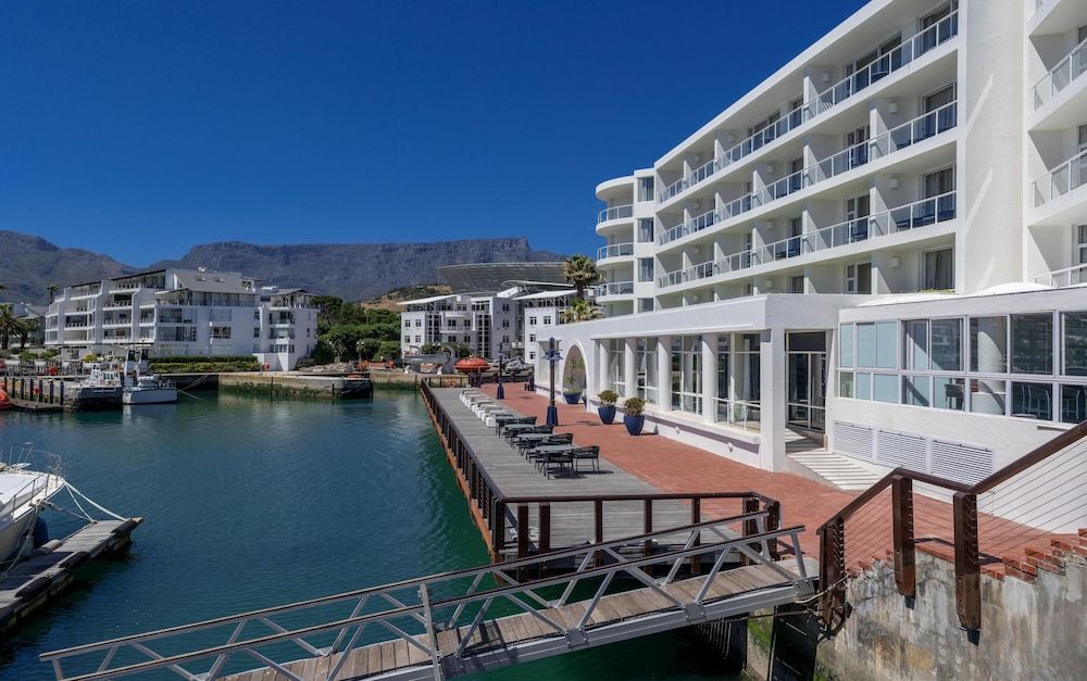 undefined Radisson Collection Hotel, Waterfront Cape Town 2