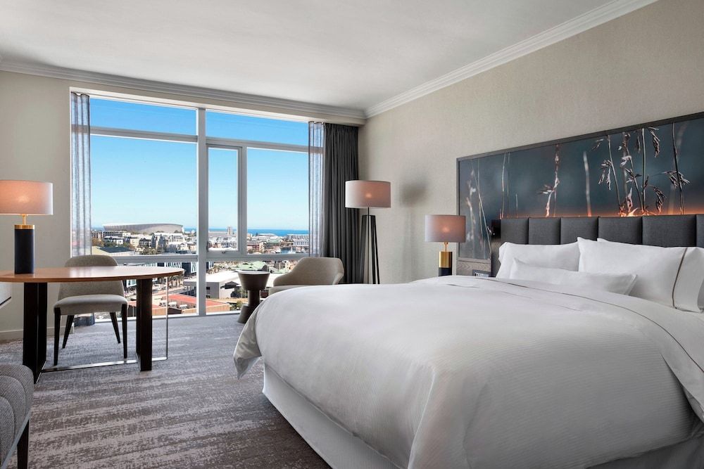 The Westin Cape Town Deluxe Room, 2 Twin Beds 2