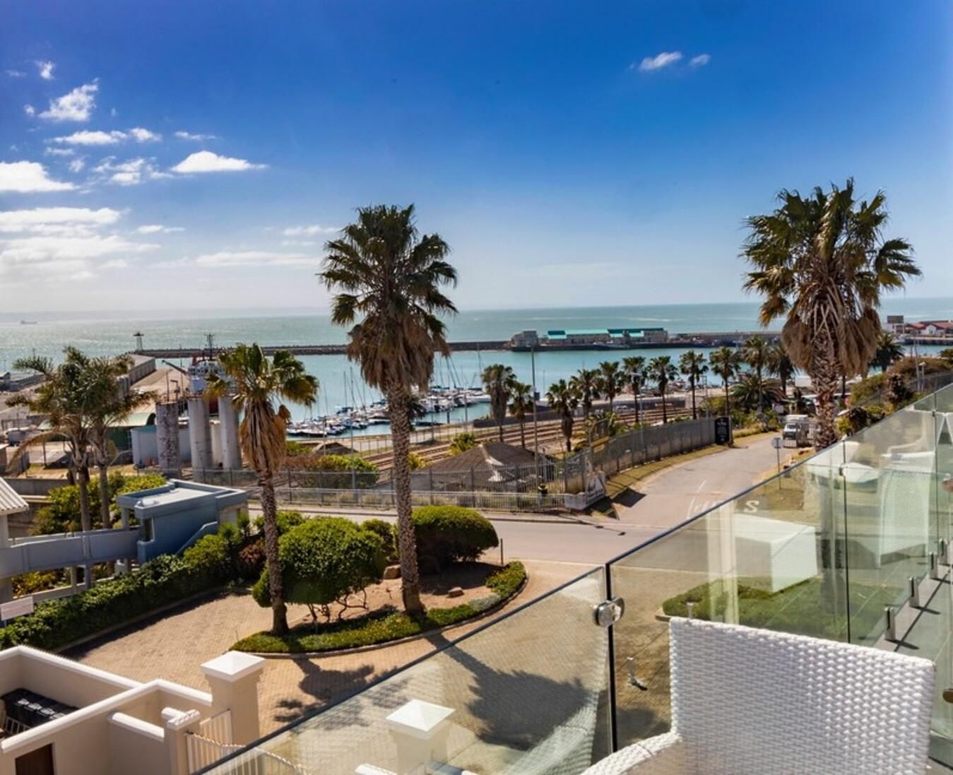 Larger Guest room, 1 King, Harbor view, Balcony