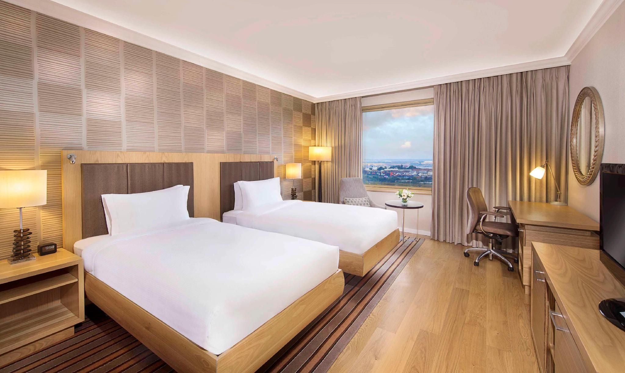 Deluxe Room King