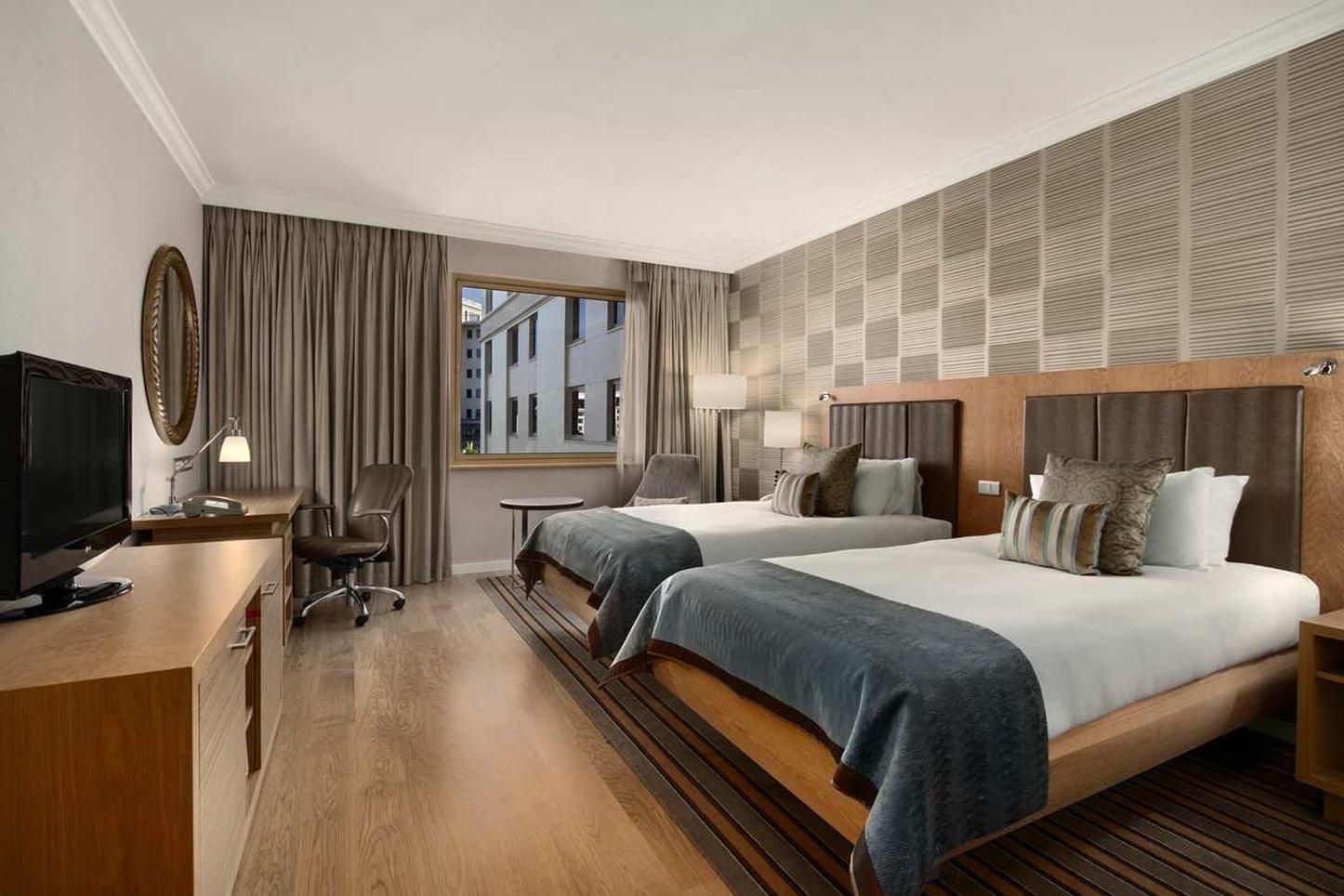 Deluxe Room King