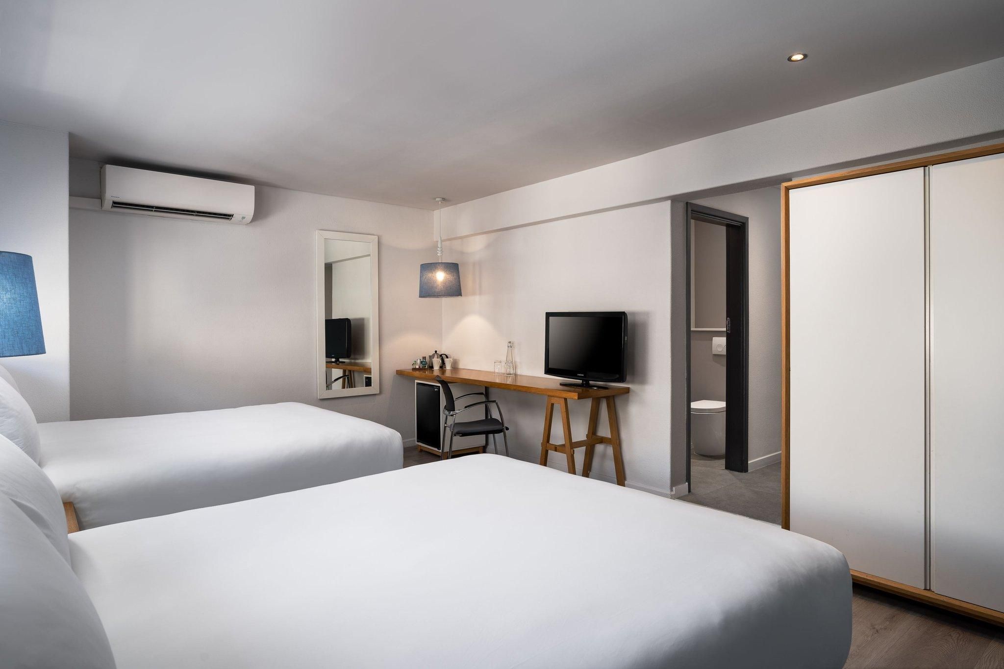 Larger Guest room, 2 King