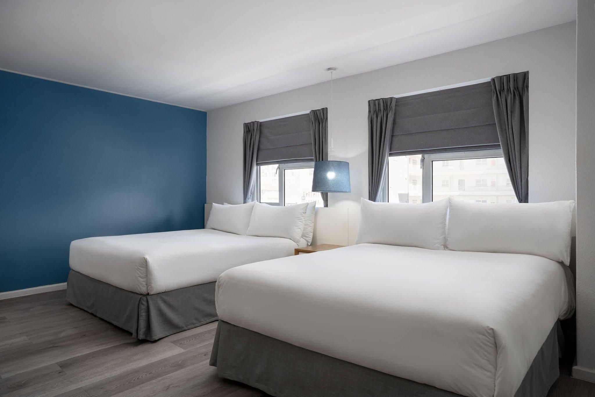 Larger Guest room, 2 King