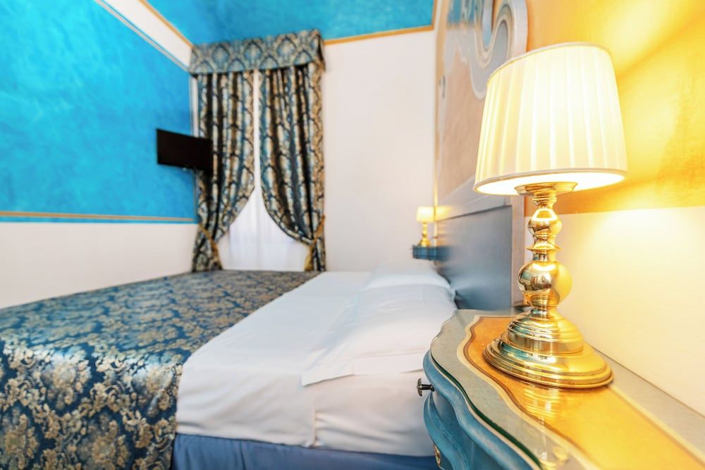 Hotel Giorgione Classic Double or Twin Room 19