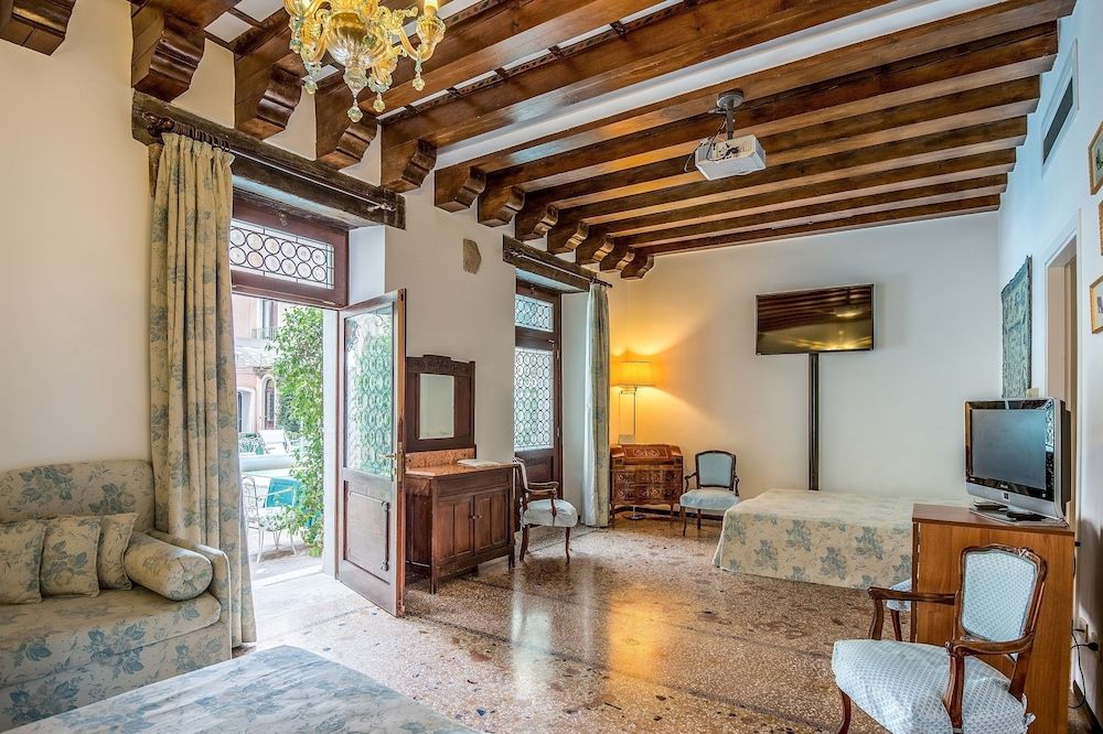 undefined Hotel Giorgione 3