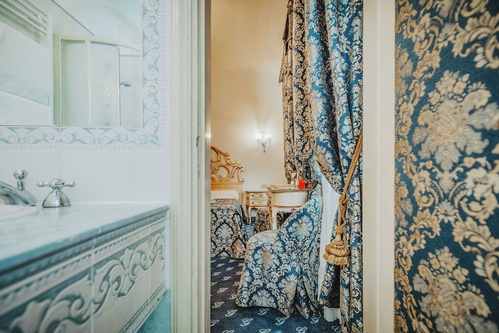 Hotel Giorgione Classic Double or Twin Room 28