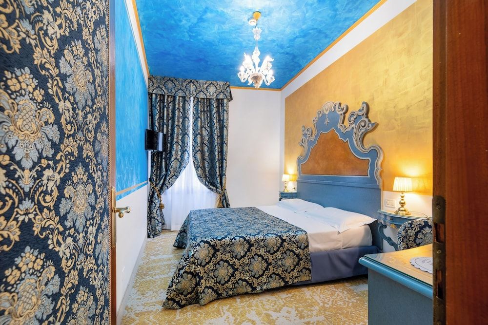 Hotel Giorgione Classic Double or Twin Room 15