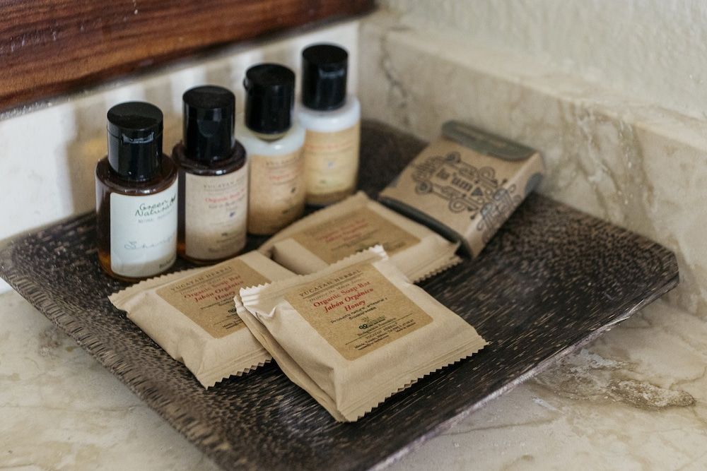 Petit Lafitte Hotel Classic Room - Two Double Beds 5