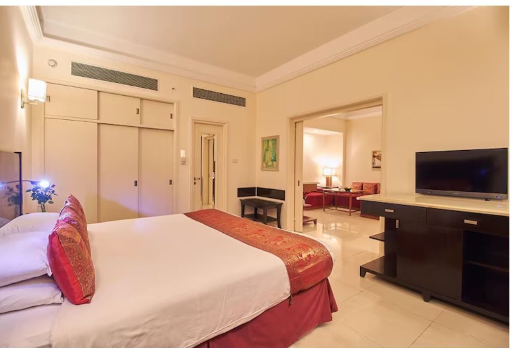 Deluxe Allure Suite 1 Bedroom Garden View King Bed