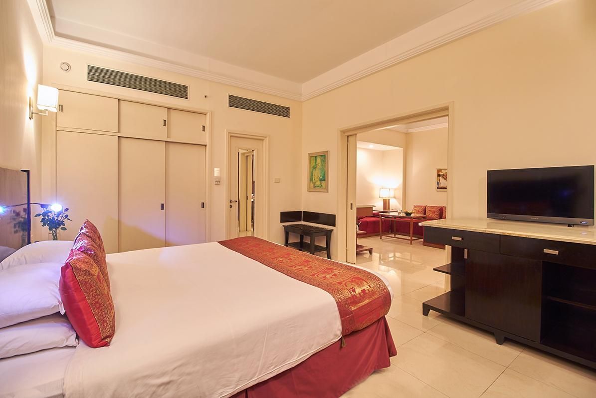 Deluxe Room King Bed