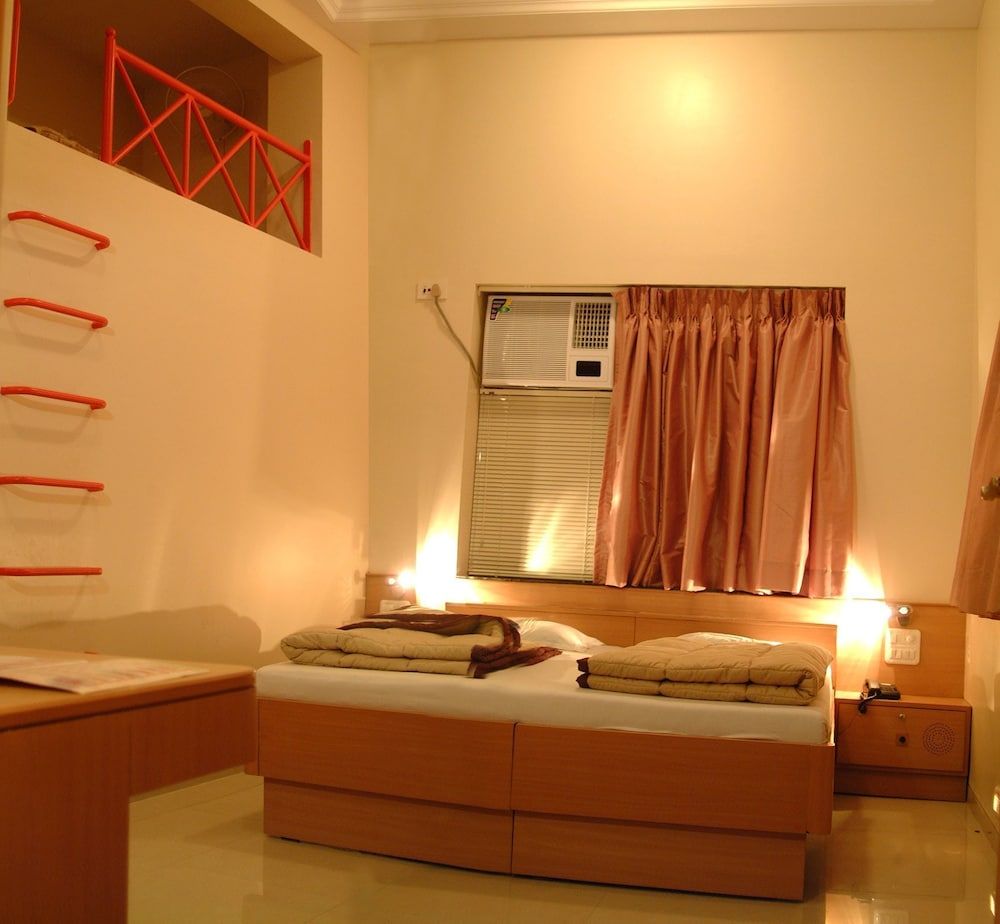 Hotel Ravikiran Design Room, 1 Queen Bed, Smoking 3