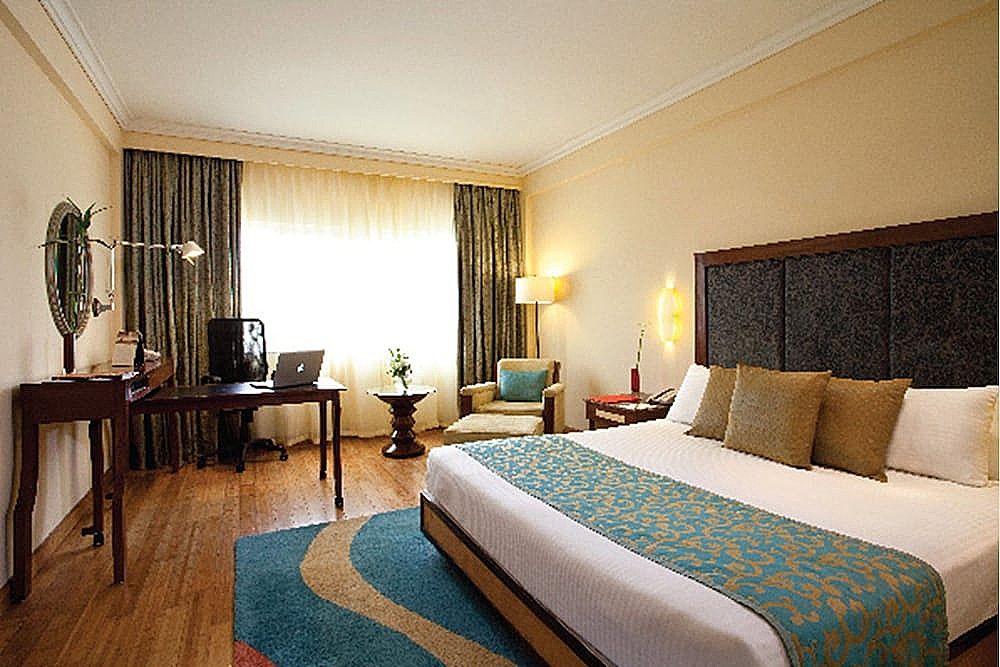 Vivanta Bengaluru, Residency Road Deluxe City View With Double Bed