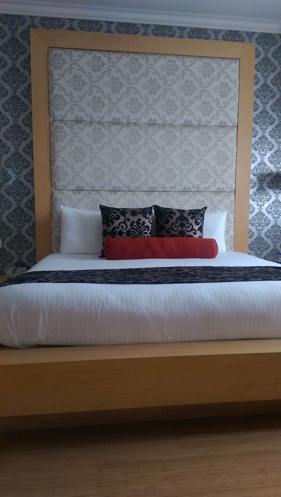 undefined Vivanta Bengaluru, Residency Road 9