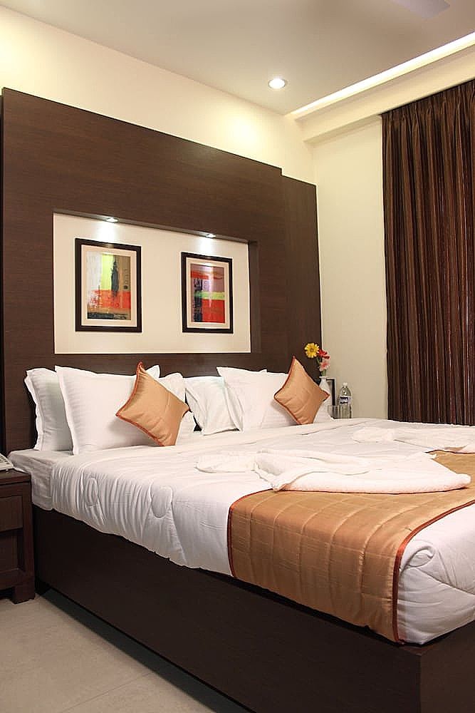 Pristine Residency Deluxe Room With Airport Transfer 2