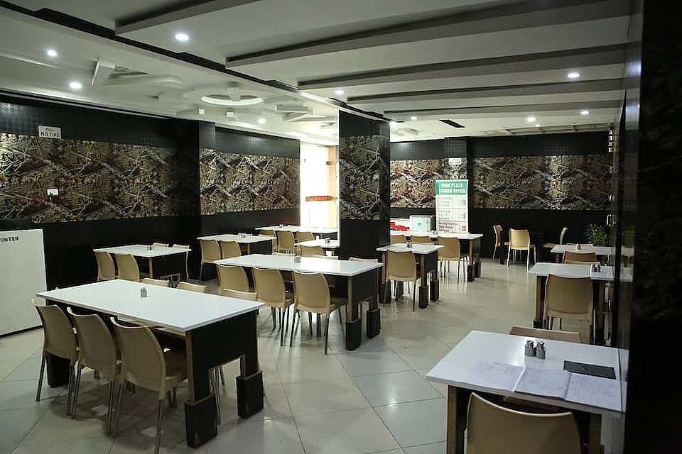 undefined Hotel Park Plaza 9