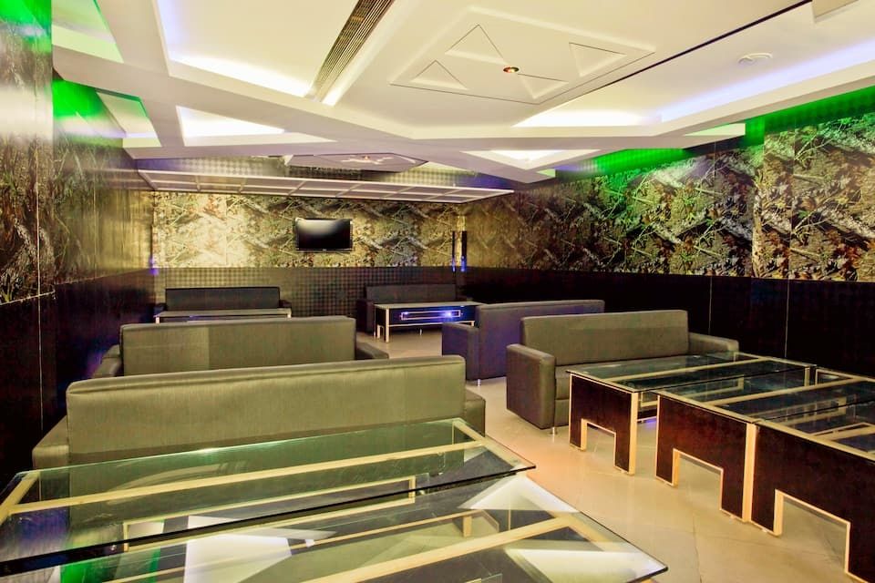 undefined Hotel Park Plaza 2