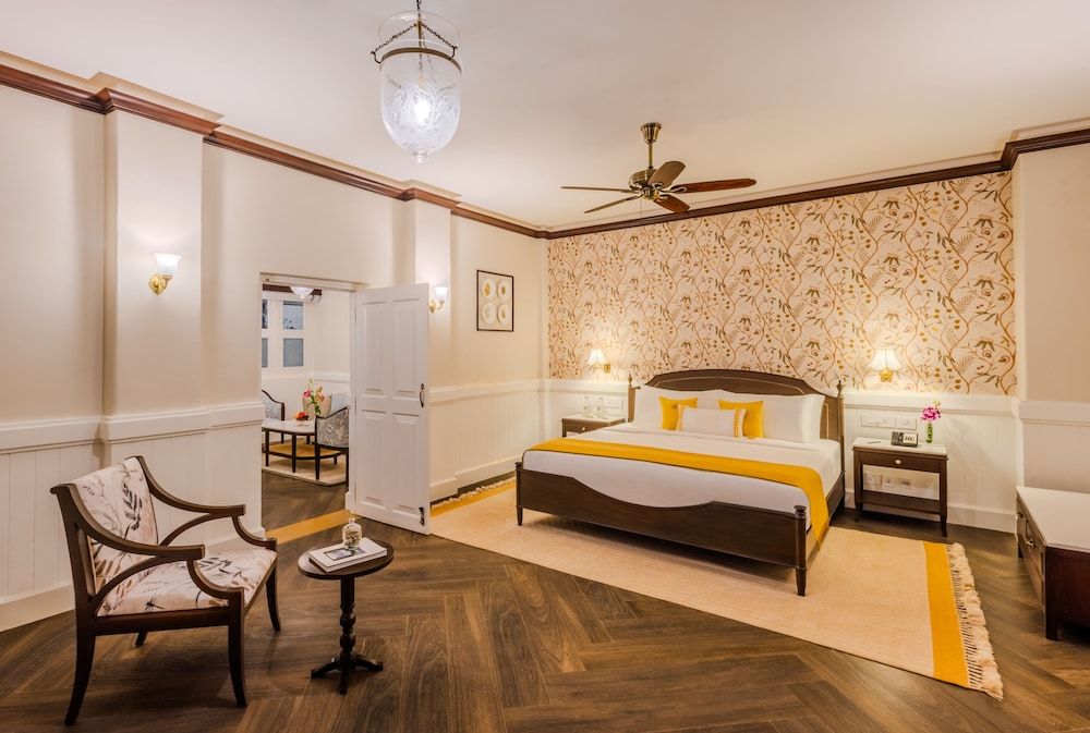 Superior Room Queen Bed 