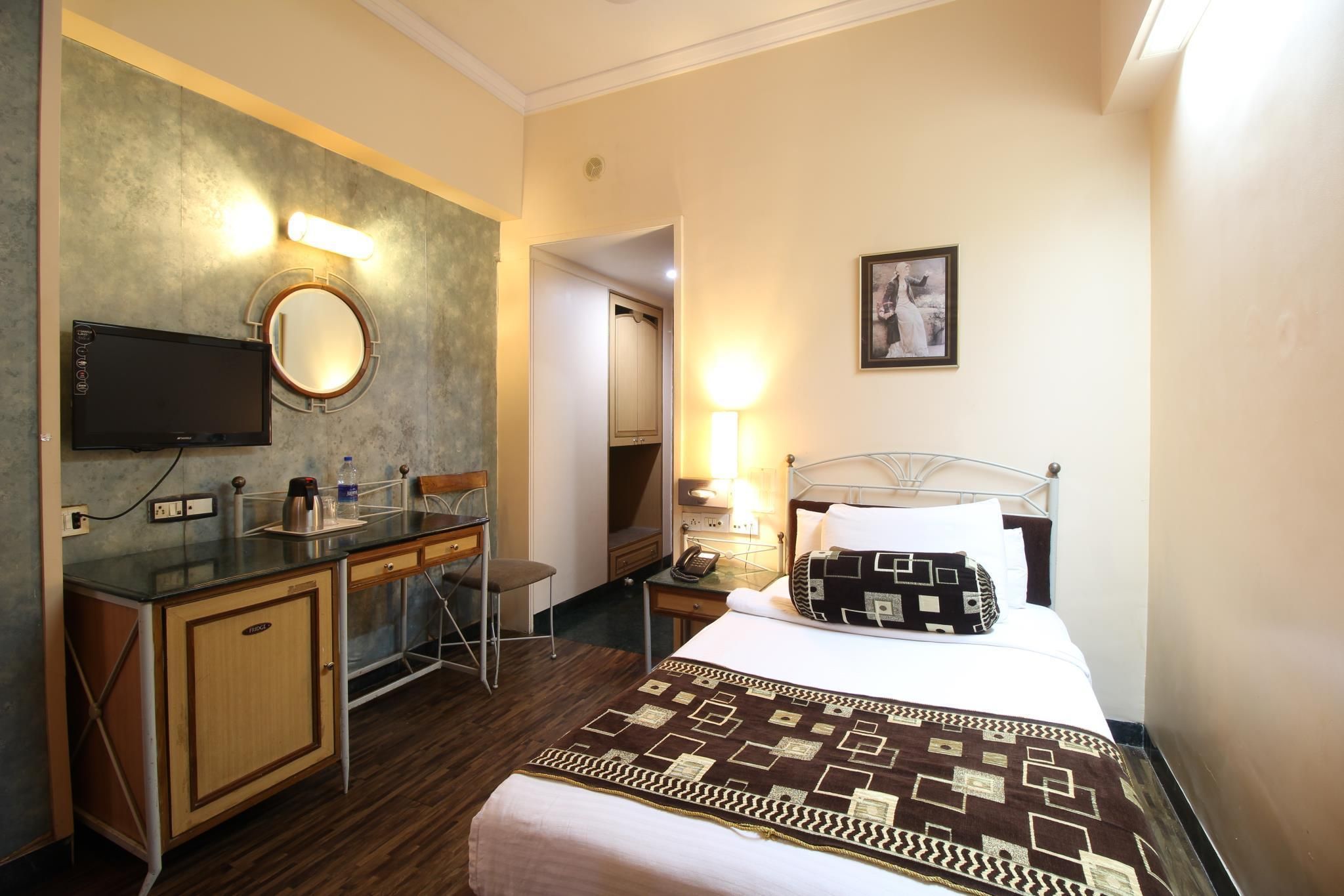 Studio Single Room