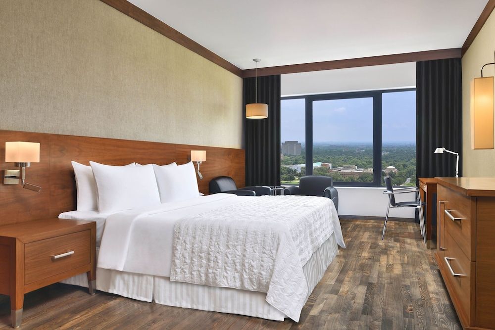 undefined Le Méridien New Delhi 8