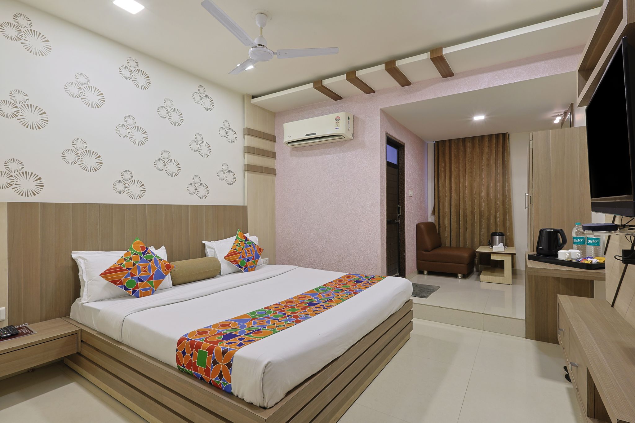 Hotel Ambassador DELUXE ROOM