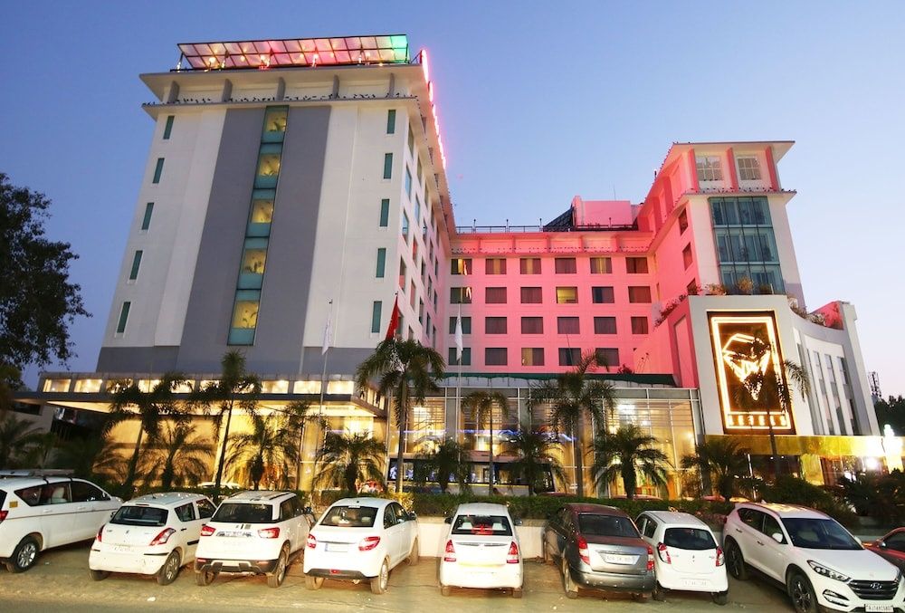 undefined Ramada By Wyndham Jaipur 8