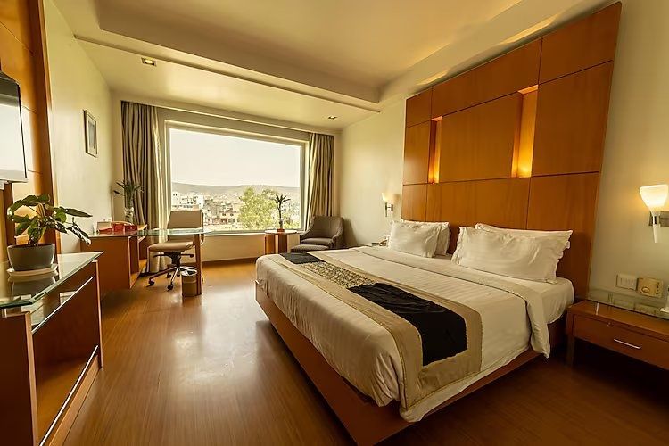 Deluxe Room (Smoking)