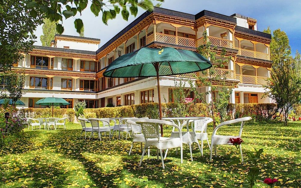 undefined Hotel Caravan Centre 9