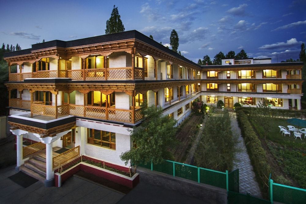 undefined Hotel Caravan Centre 6