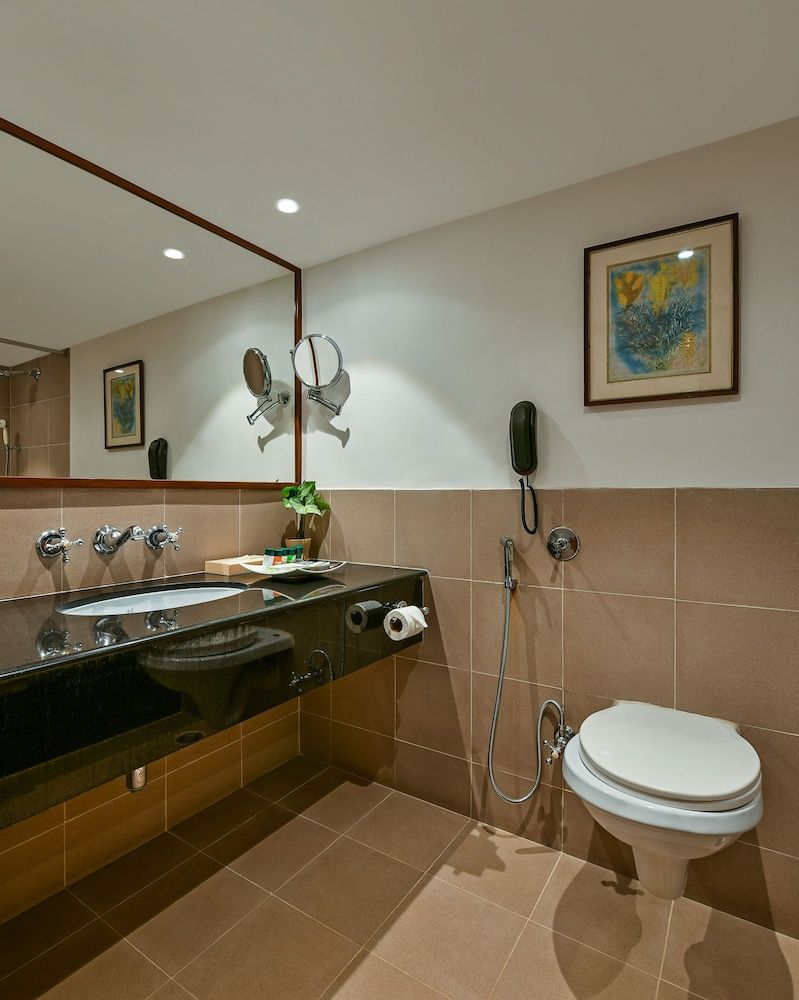 Fariyas Resort Lonavala Deluxe King 4