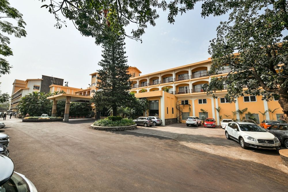 undefined Fariyas Resort Lonavala 9