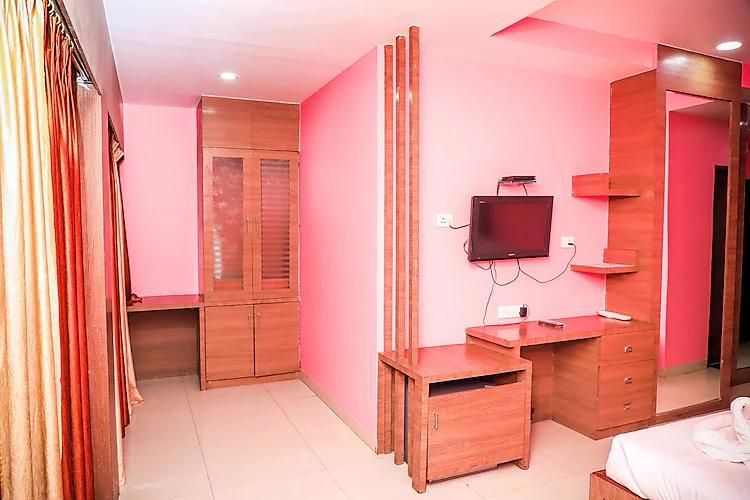 Hotel Grand Samdareeya Standard Room 4