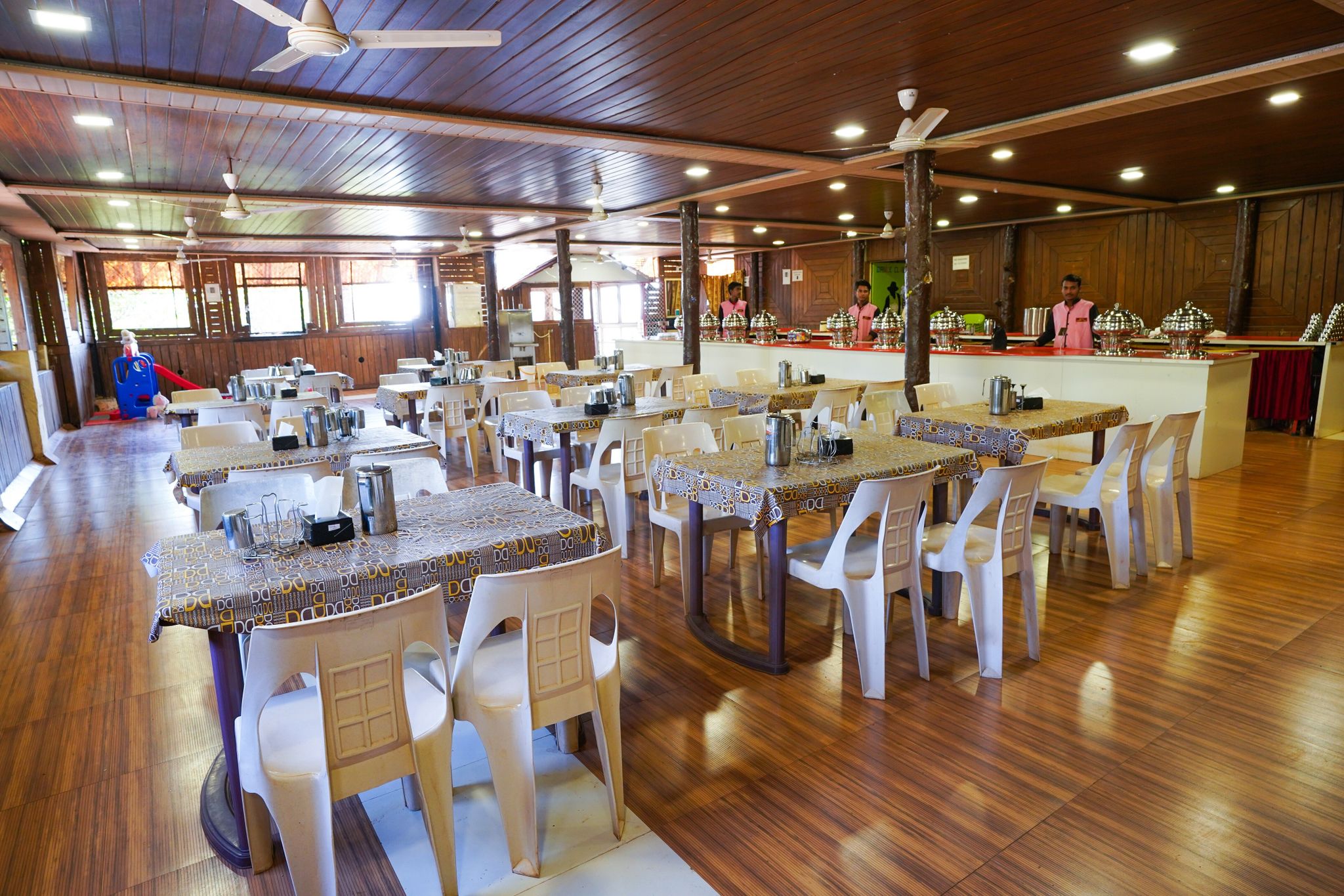 Food & Dining