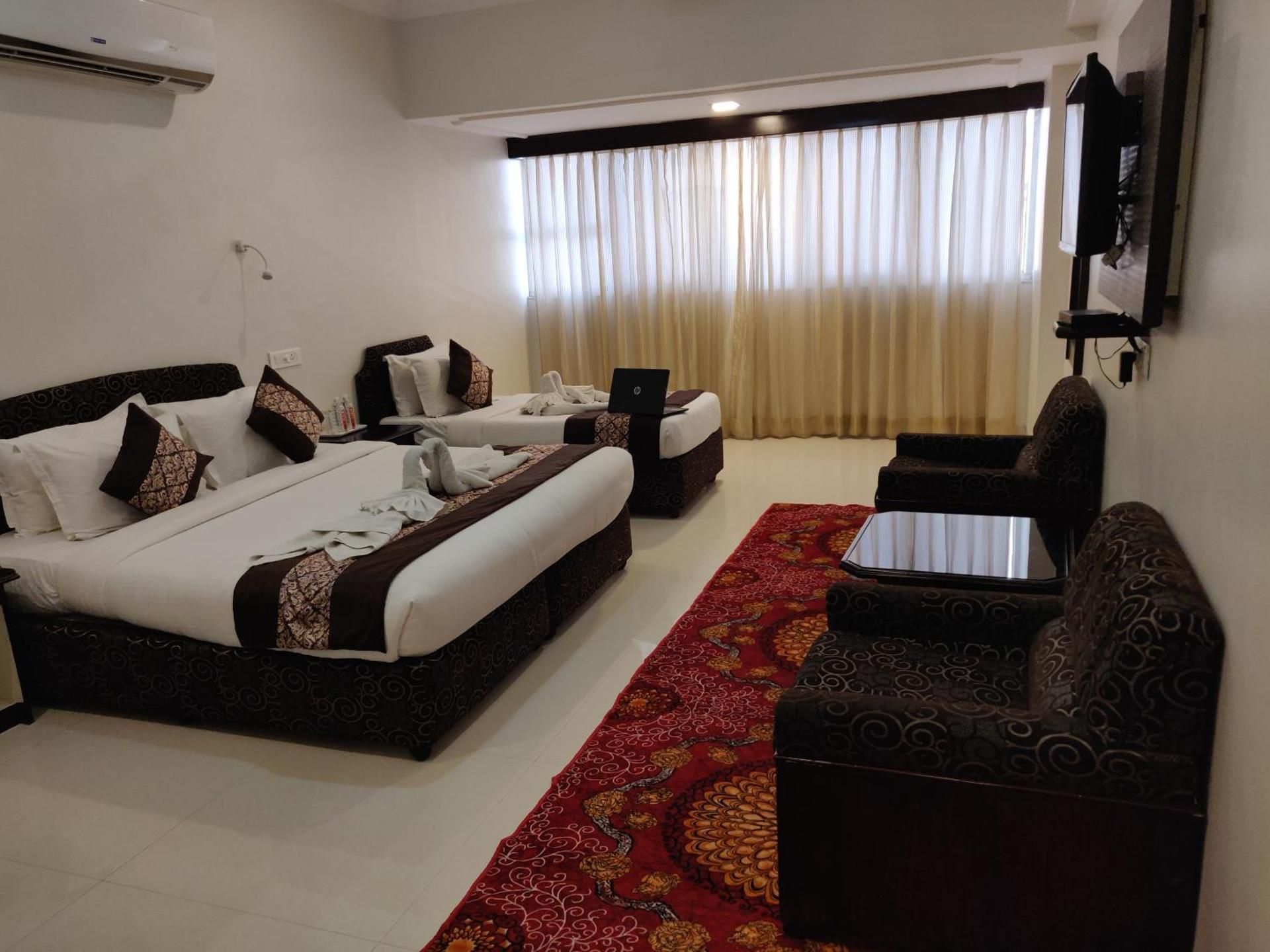 undefined Chandra Inn 8