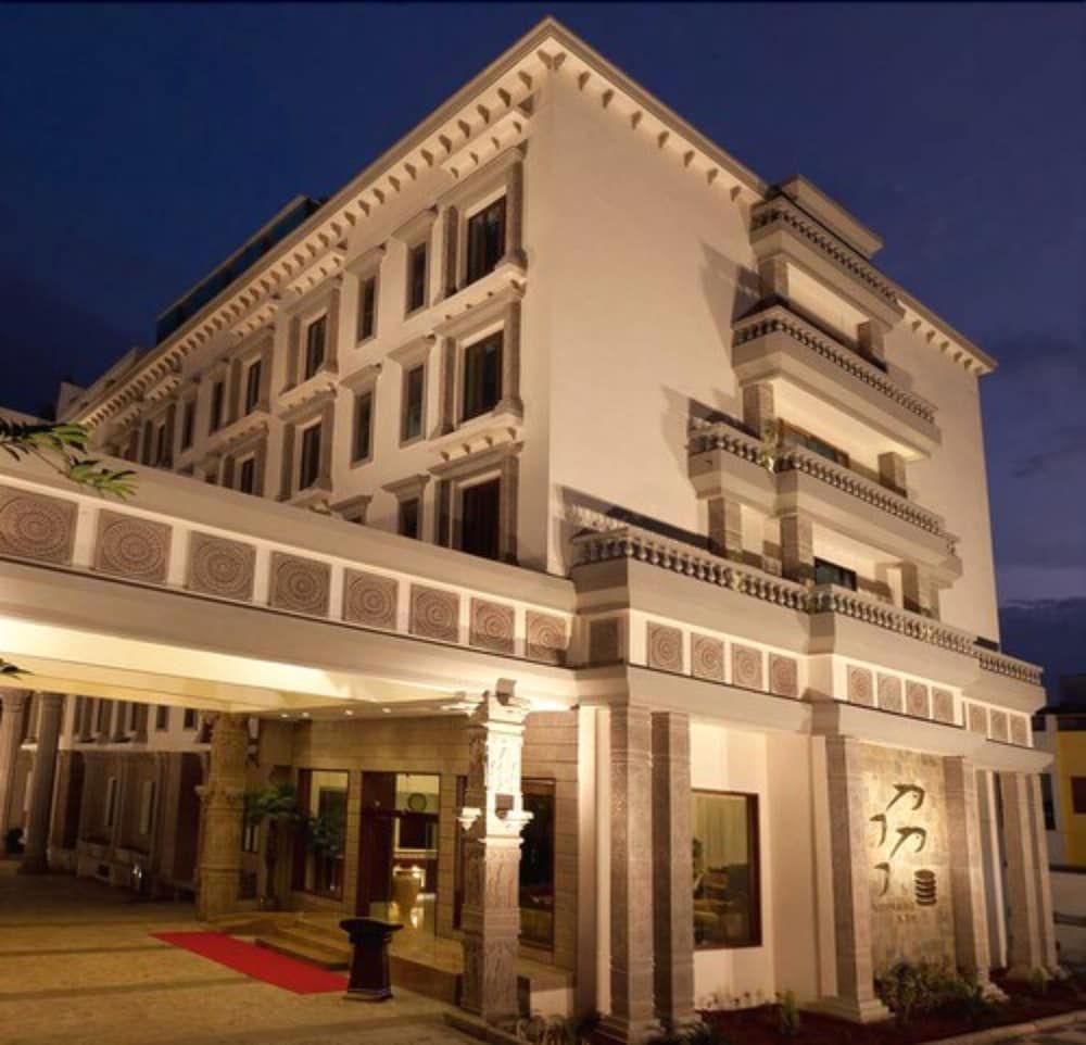 Front of property - evening/night