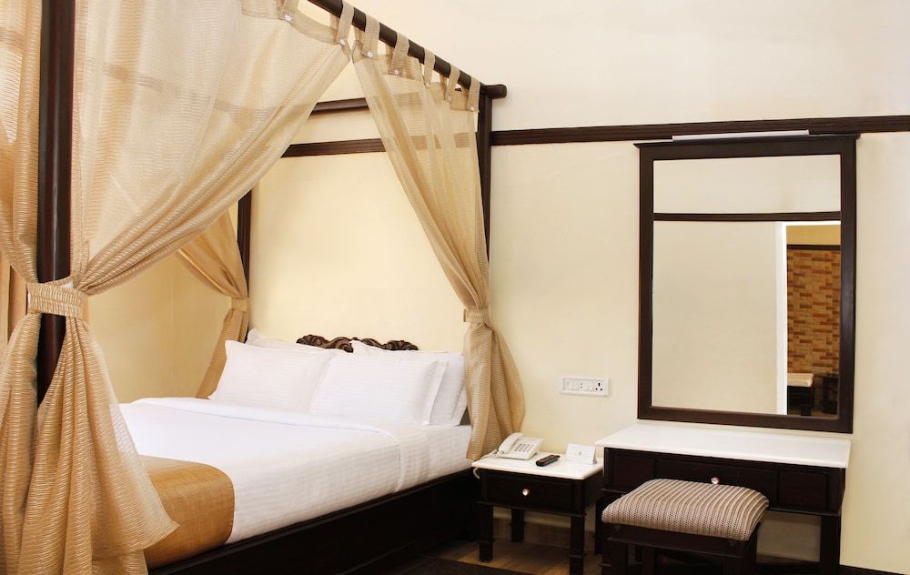 Honeymoon Room, Valley View, Garden Area