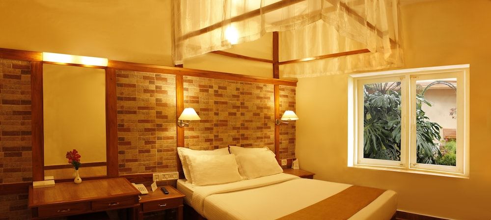 Honeymoon Room, Valley View, Garden Area