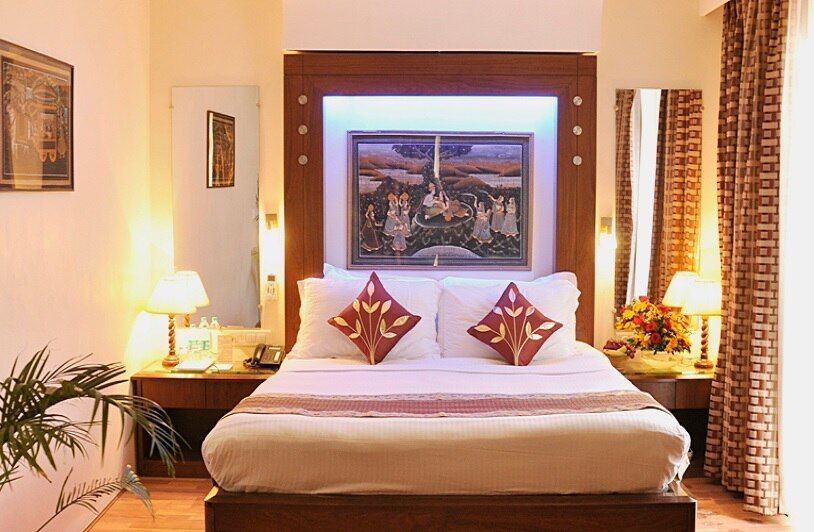 Shree Ram International Deluxe Room 6